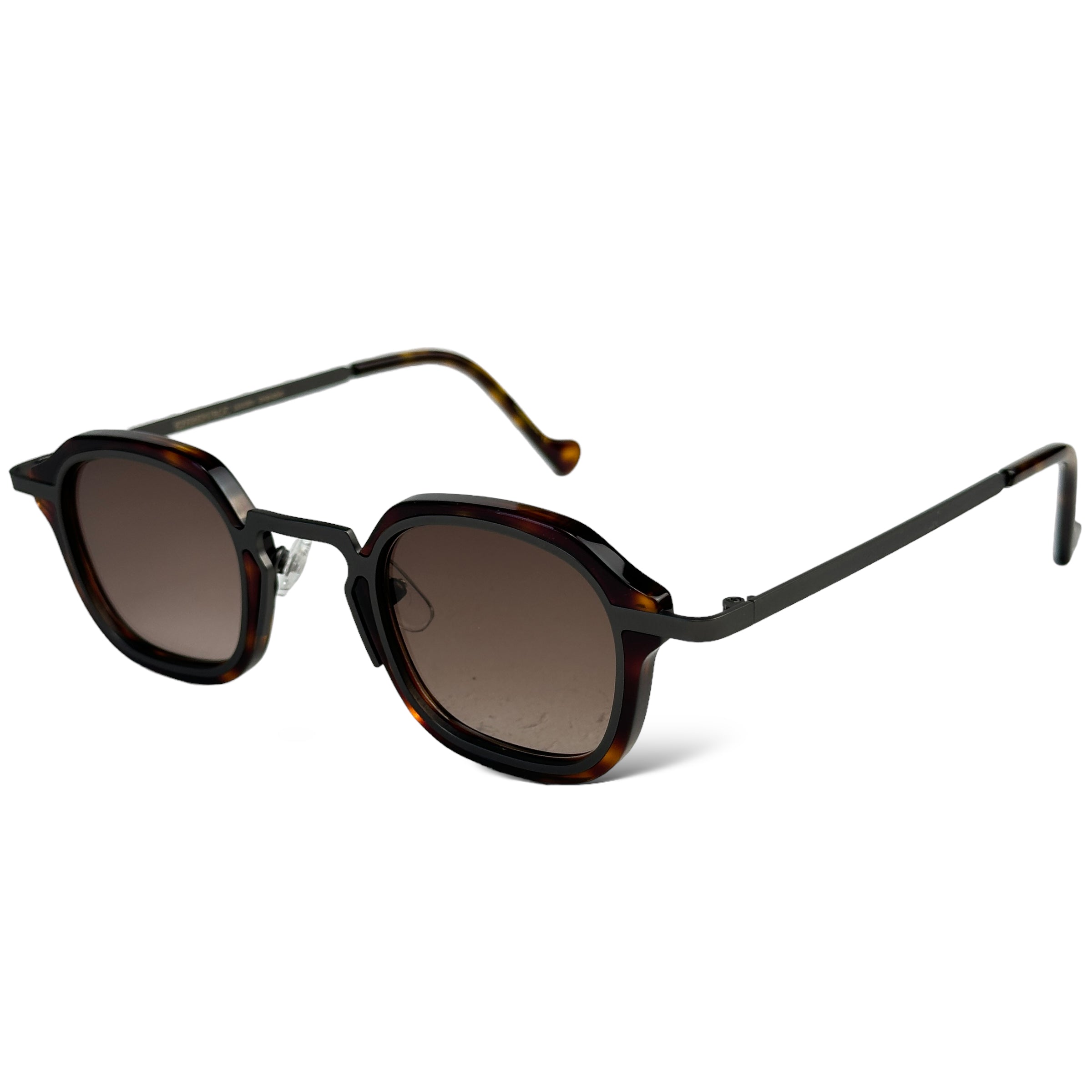 BOLD TORTIOSE BLACK GRANDIENT